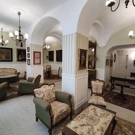 イベリア プラザ マヨール * Caces