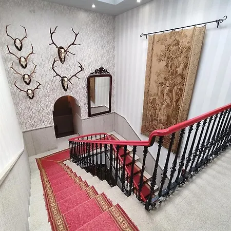 イベリア プラザ マヨール Caces