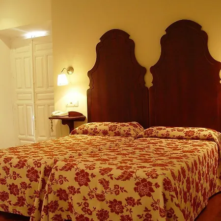 Hotel Iberia Plaza Mayor Caces