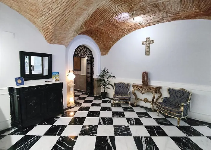 伊比利亚市政广场酒店 酒店 *