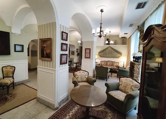 伊比利亚市政广场酒店 酒店 *